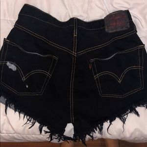 » VINTAGE 501 LEVI’s distressed high shorties «